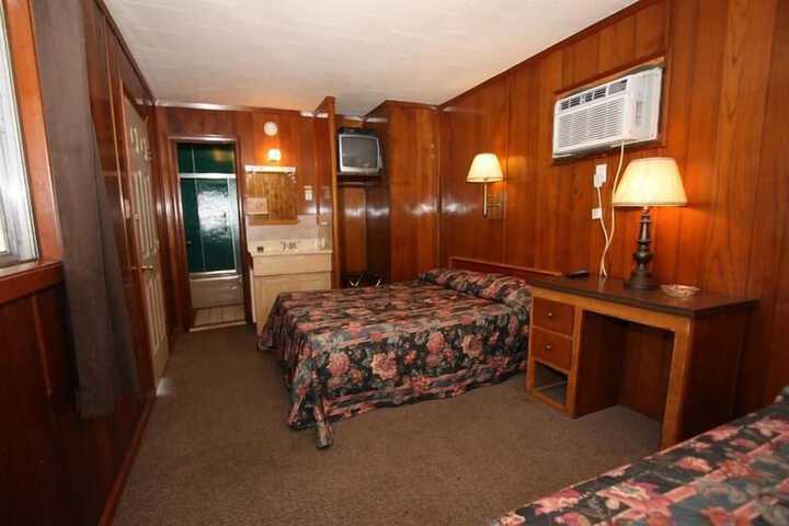 Room 12 of 44