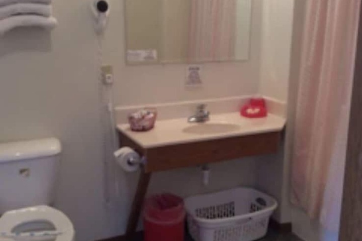Room 46 of 69