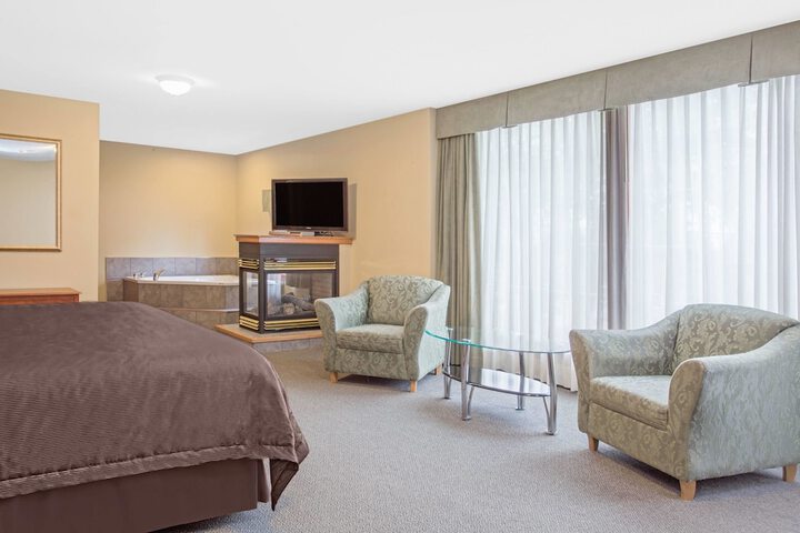 Room 17 of 48