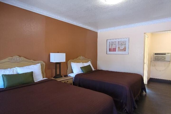 Room 19 of 71