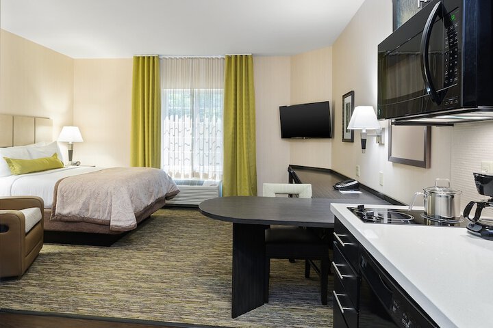 Candlewood Suites Grove City - Outlet Center by IHG
