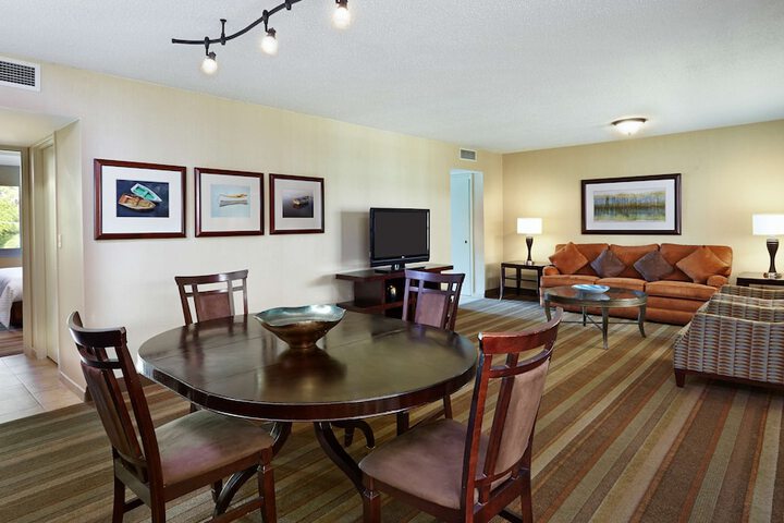 Embassy Suites by Hilton Parsippany