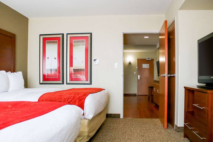 Room 28 of 104
