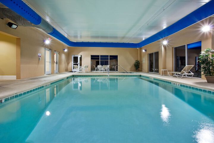 Pool 10 of 49