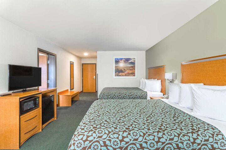 Room 11 of 27