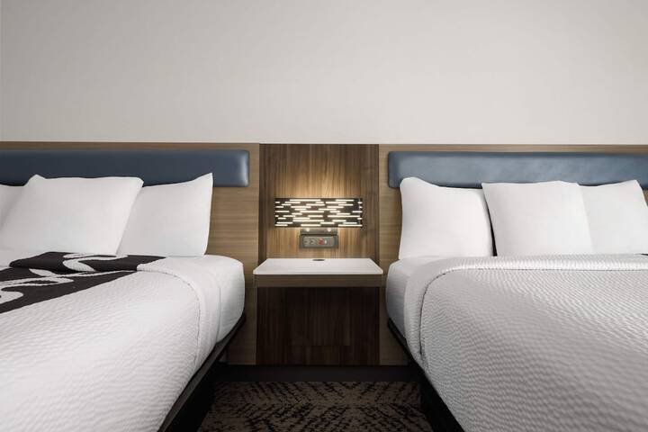 La Quinta Inn & Suites by Wyndham Savannah Airport - Pooler