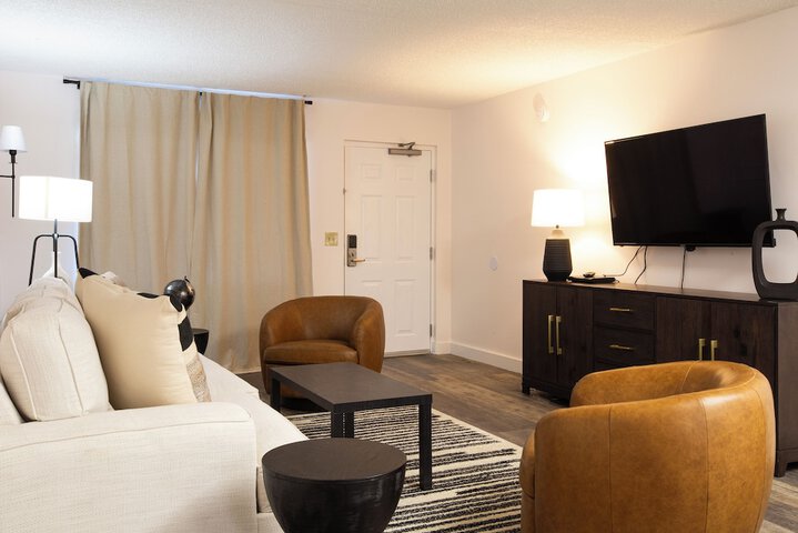 Room 25 of 46