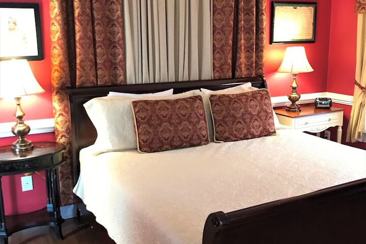 Room 33 of 116