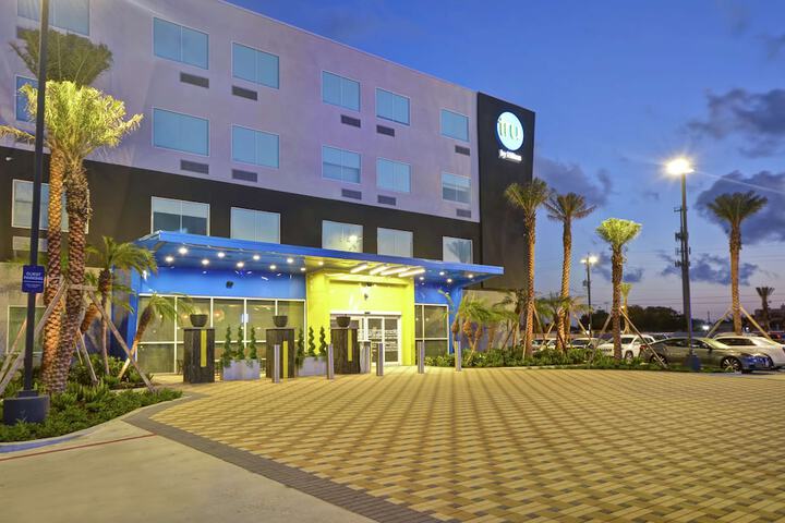 Hotel 2 of 34