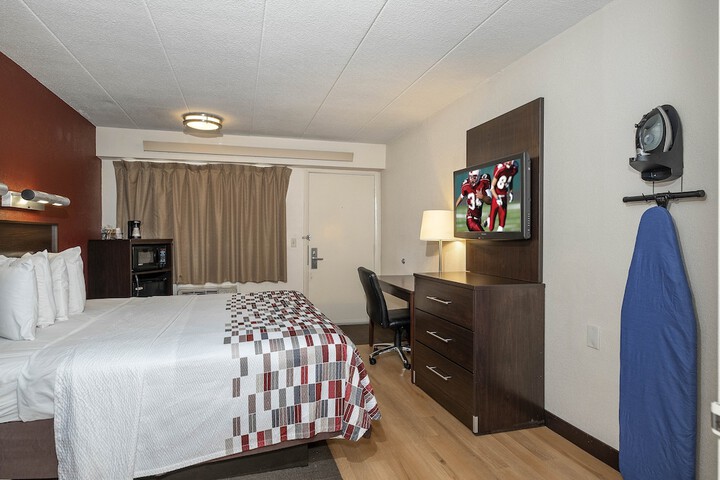 Room 14 of 25