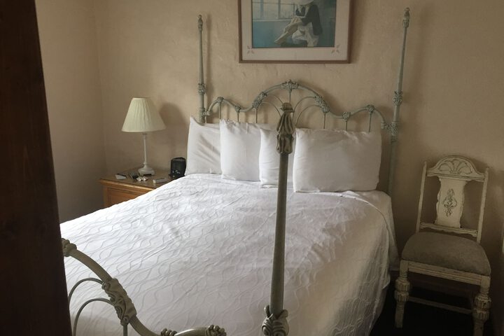 Room 42 of 162