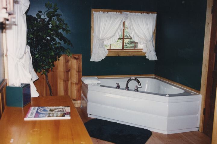 Hot Tub 35 of 40