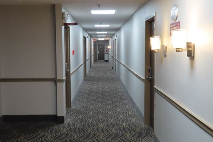 Ballroom/Hall 69 of 76
