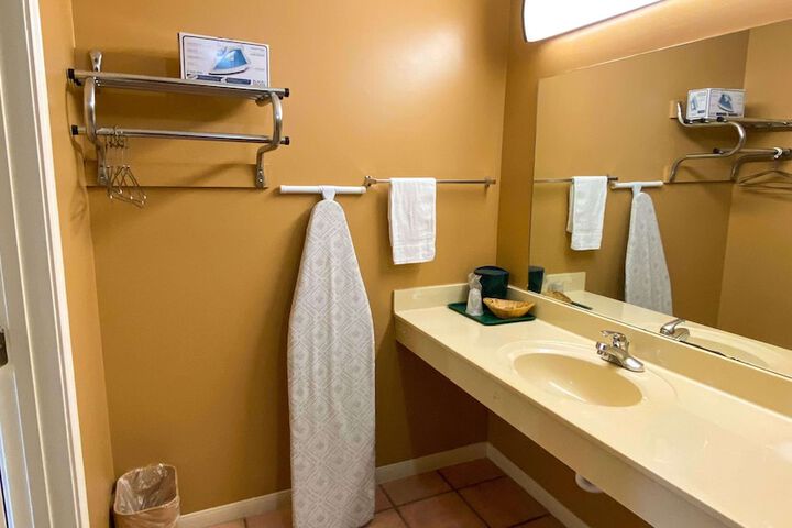 Room 13 of 26
