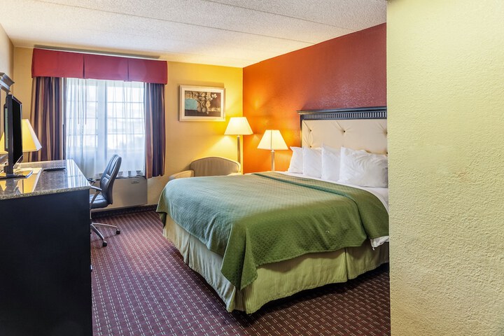 Room 43 of 51