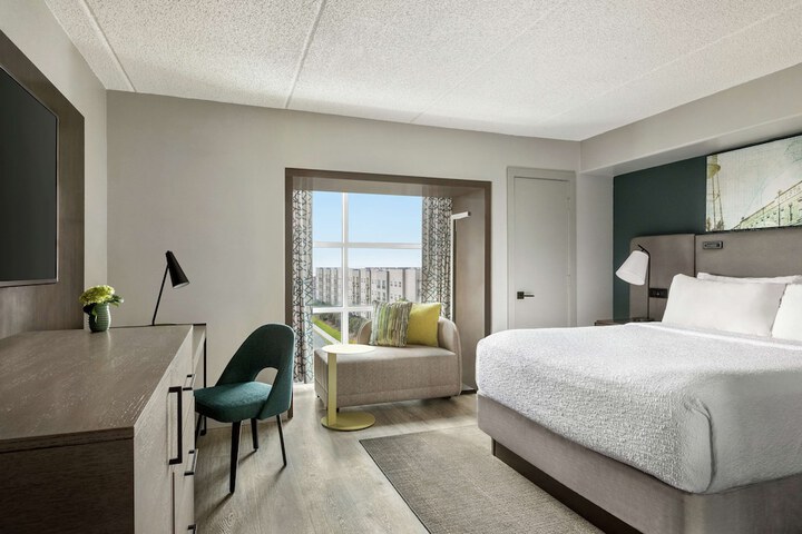 Hotel Alba Tapestry Collection by Hilton