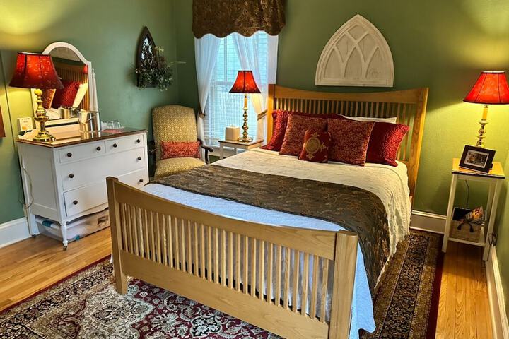 Red Rocker Inn