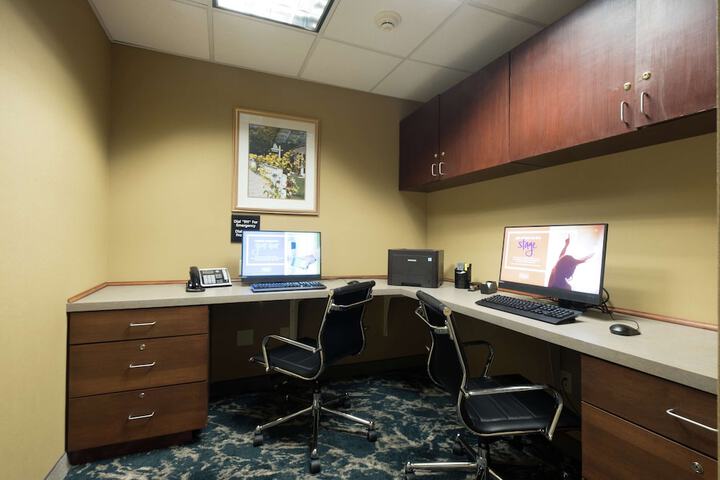 Business Center 46 of 46
