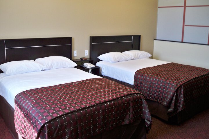 Room 12 of 16