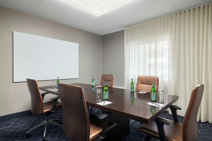 Courtyard by Marriott Dallas-Fort Worth / Bedford