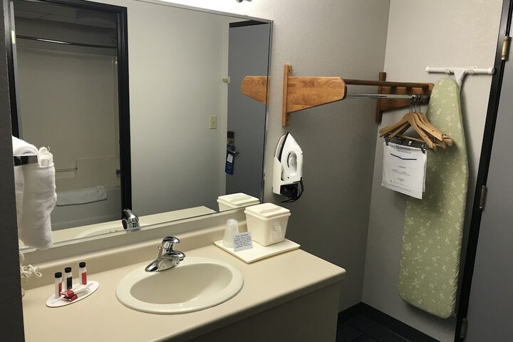Room 16 of 53