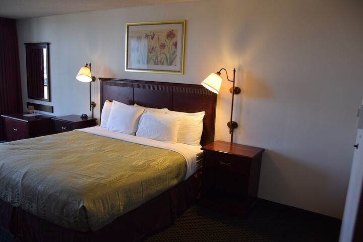 Room 26 of 46