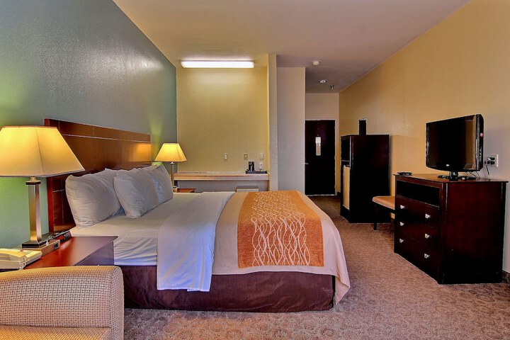 Room 26 of 54