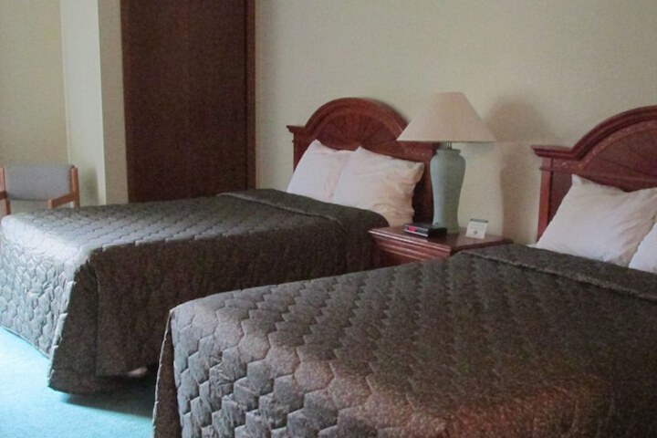 Shawano Four Seasons Hotel