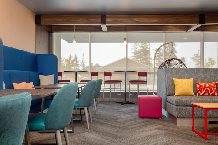 Tru by Hilton Gananoque On