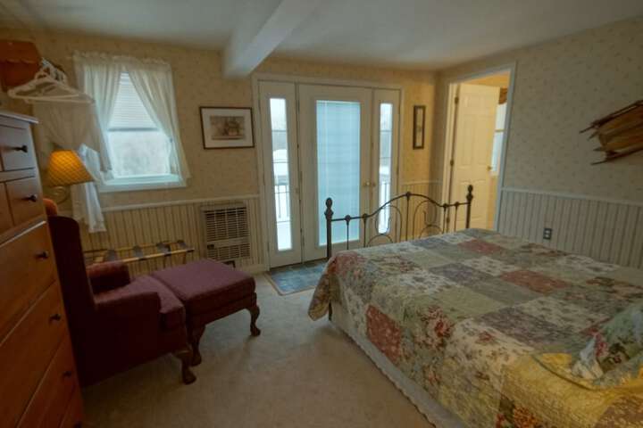 Room 16 of 27
