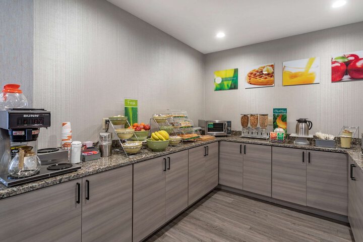 Breakfast/Coffee Service 23 of 28