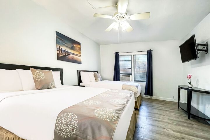 Room 21 of 37