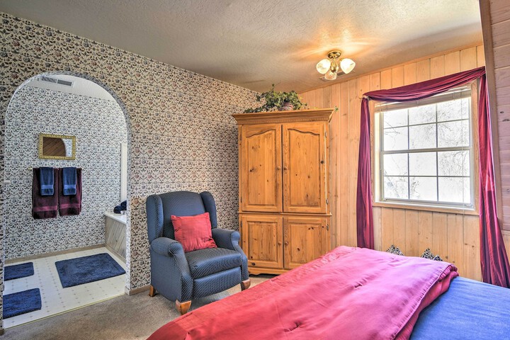 Sonora Home on 10 Resort Acres w / Shared Pool!