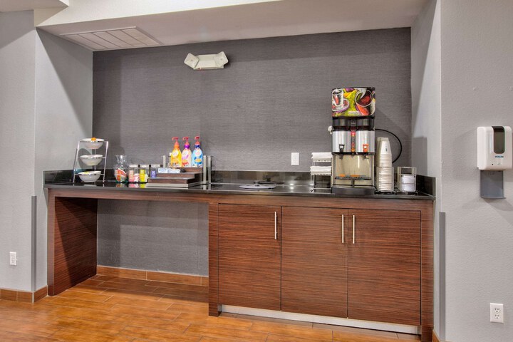 Wingate by Wyndham Longview North