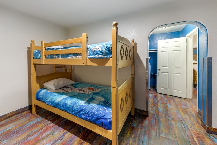 Room 67 of 131