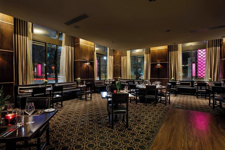 Ambassador Hotel Wichita Autograph Collection