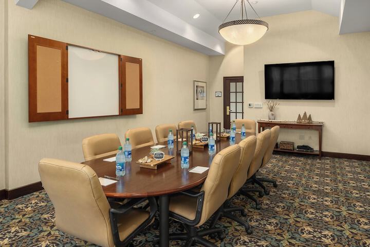 Staybridge Suites Everett-Paine Field by IHG