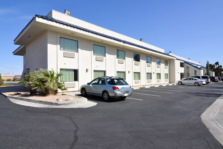 Hotel 7 of 34