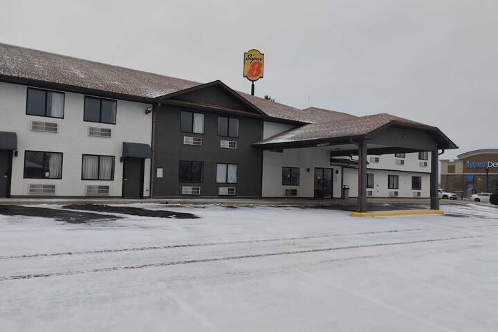 Super 8 by Wyndham Morris