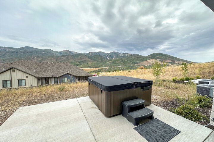 Hot Tub: Heber City Home 15 Mi to Park City!