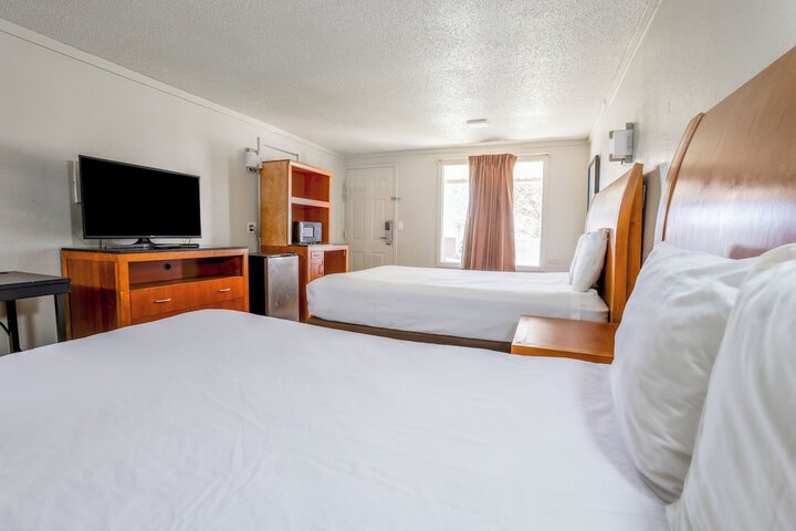 Cozy Garden Inn by OYO Hwy 40 Richmond