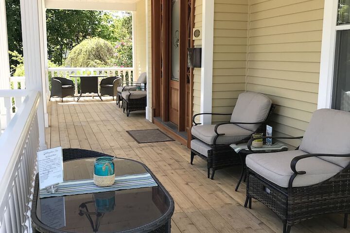 Tattingstone Inn