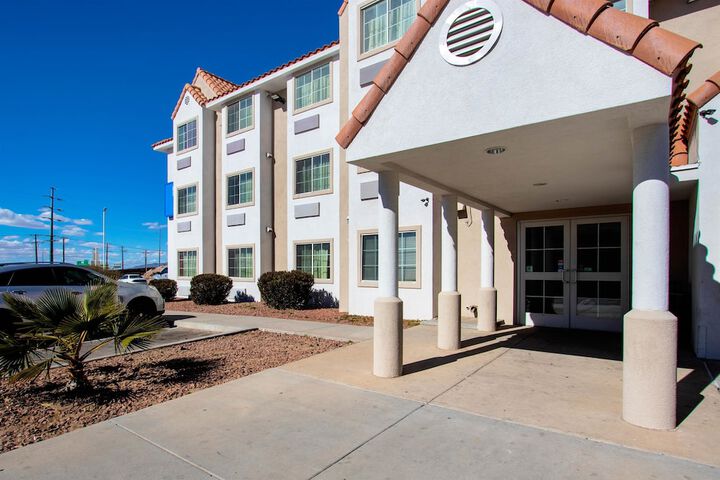 Hotel 4 of 30