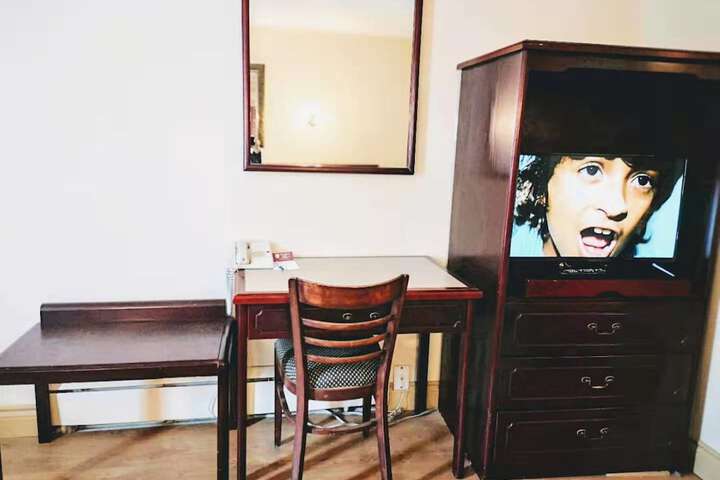 Room 36 of 41