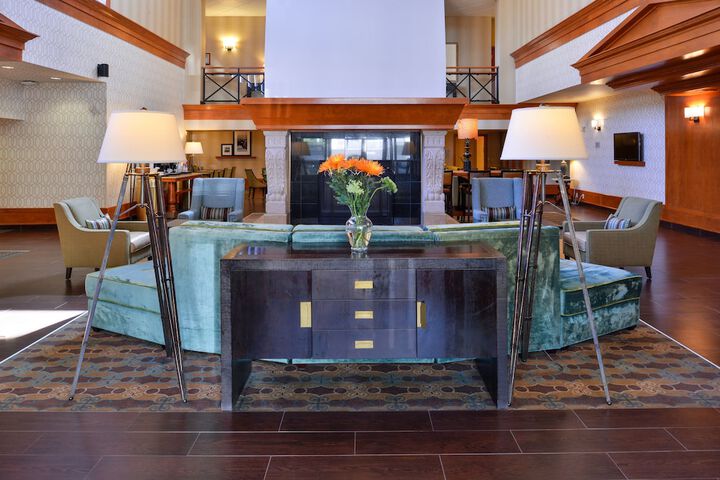 Hotel 5 of 73