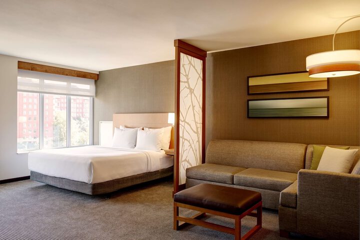 Hyatt Place Arlington / Courthouse Plaza