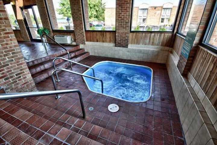 Christopher Inn and Suites