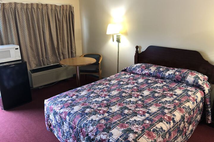 Red Maple Inn