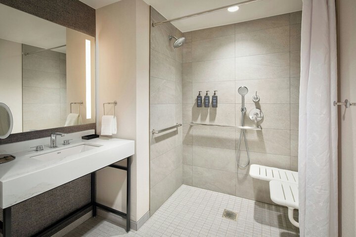 Sheraton Fort Worth Downtown Hotel