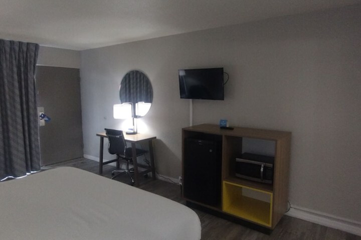 Room 41 of 53